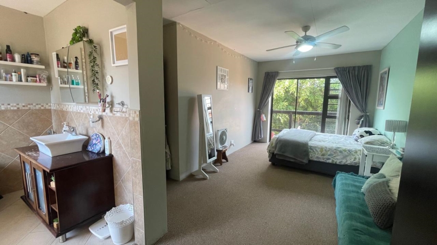 4 Bedroom Property for Sale in Blue Bend Eastern Cape